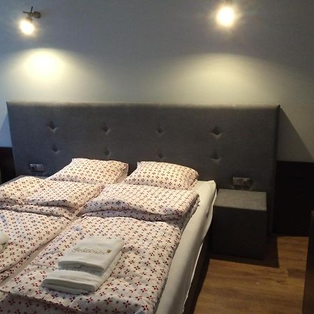 فندق Gosciniec Krepa Lipsko المظهر الخارجي الصورة